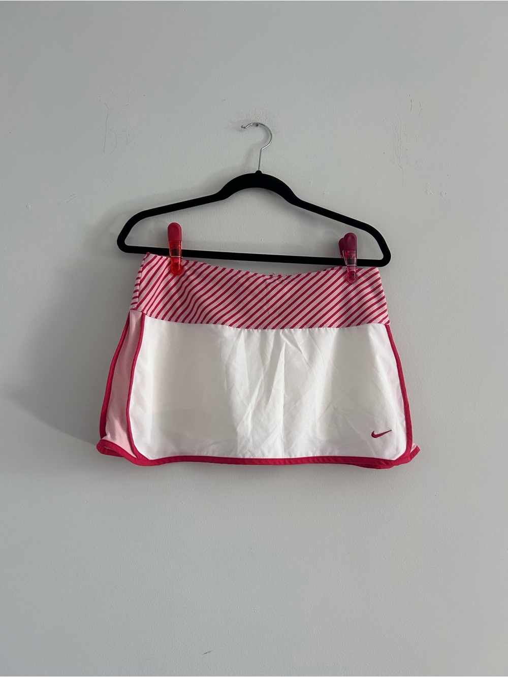 Nike White and Pink Striped Waist Athletic Tennis Pickleball Skort